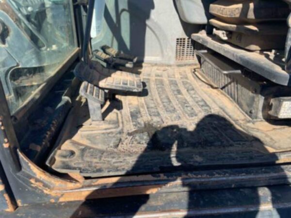 2010 BobCat E80 - Image 11