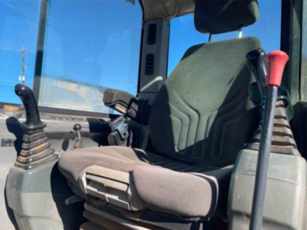 2010 BobCat E80 - Image 13