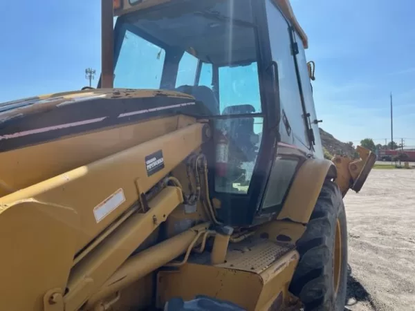 2002 CAT 420D - Image 2