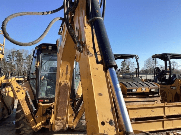 2011 CAT 430E - Image 12
