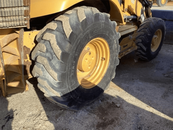 2011 CAT 430E - Image 13