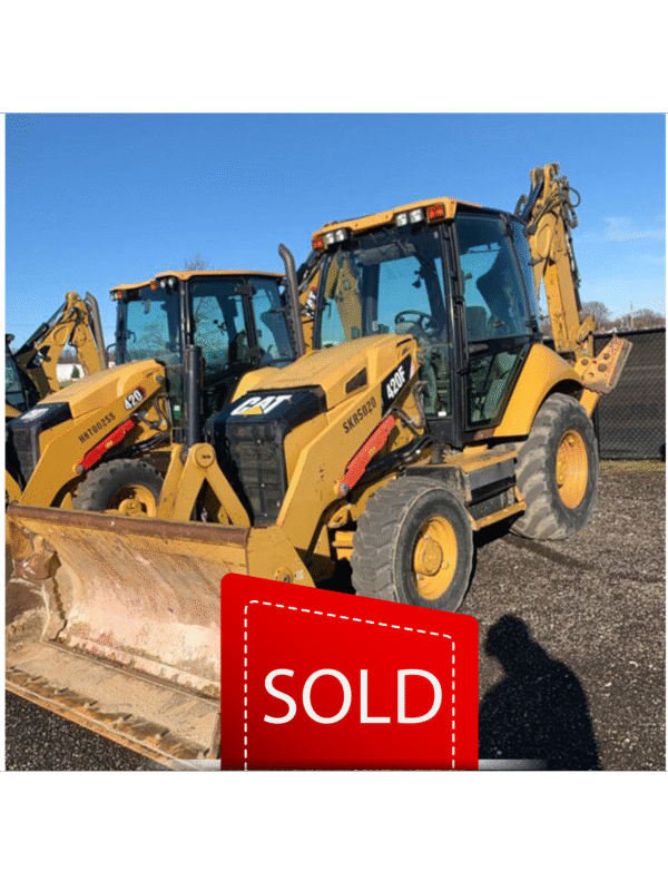 2015 CAT 420F ST