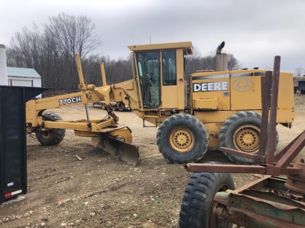 1998 John Deere770CH - Image 7