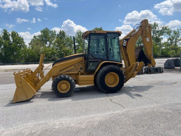 2002 CAT 420D - Image 3
