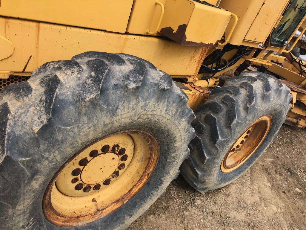 1998 John Deere770CH - Image 4